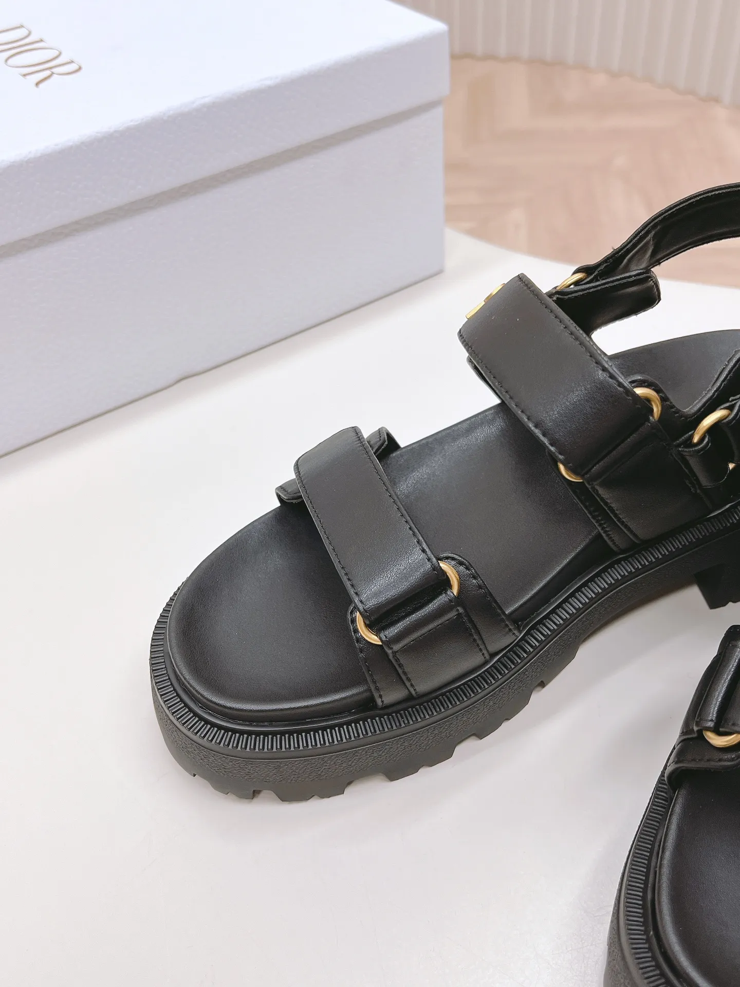 👟👟Ex-factory price 520👟👟 2024Dior Classic Velcro high-heeled sandals and slippers series original replica high version super durable and versatile style very comfortable on the foot, slim and tall, original leather upper, original d hardware buckle, original TPU outsole Heel height is about cm Size: 35-42
